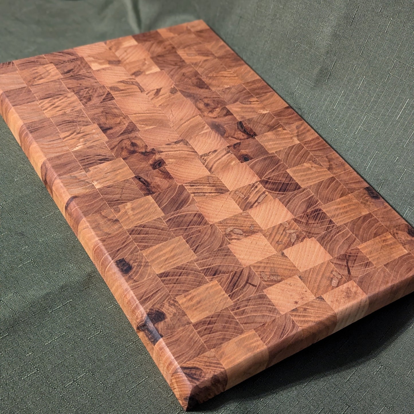End Grain Cutting Board